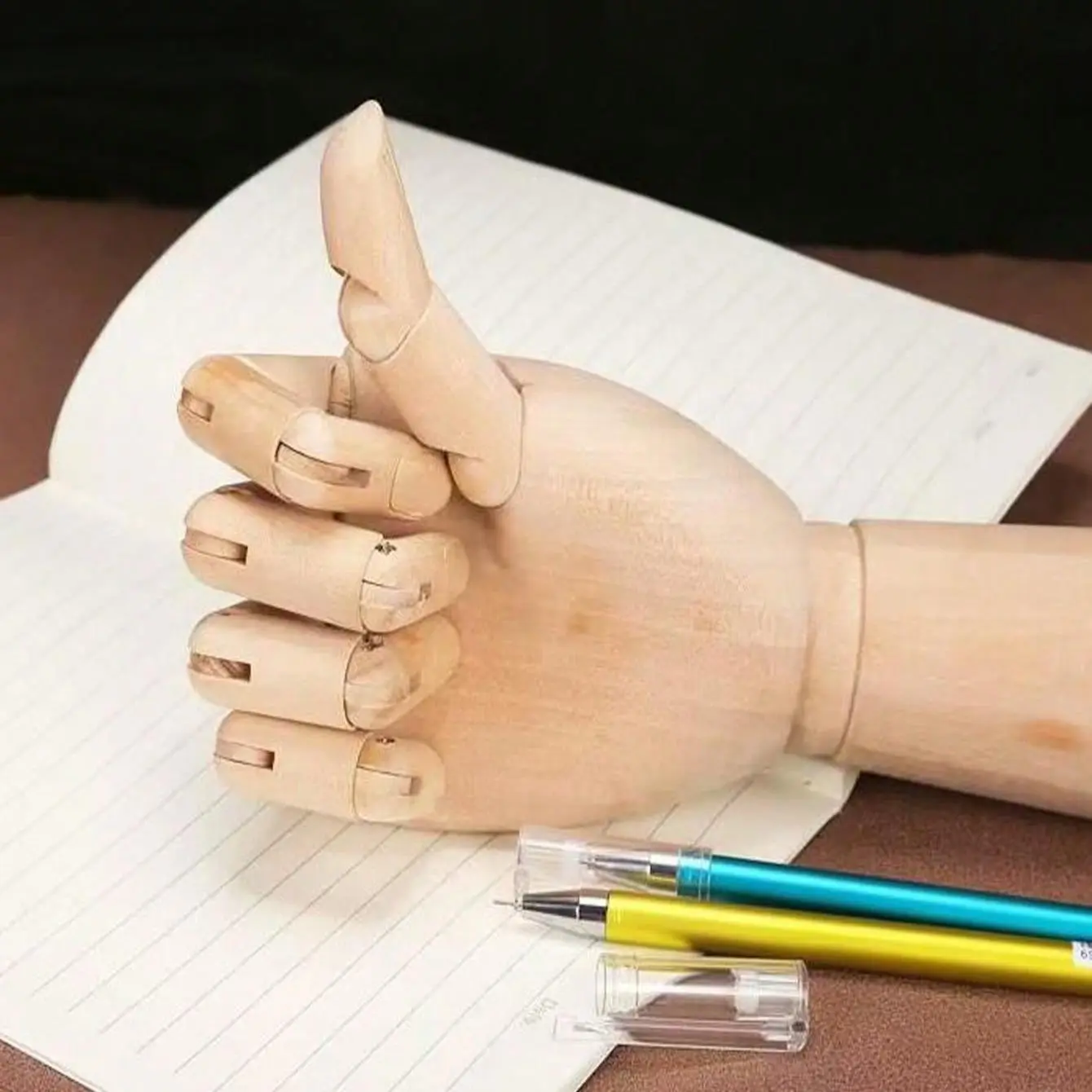 7 Inch Wooden Hand Model with Movable Joints, Ideal for Drawing and Sketching, Perfect Gift for Graduation and Birthdays, Decorative Display
