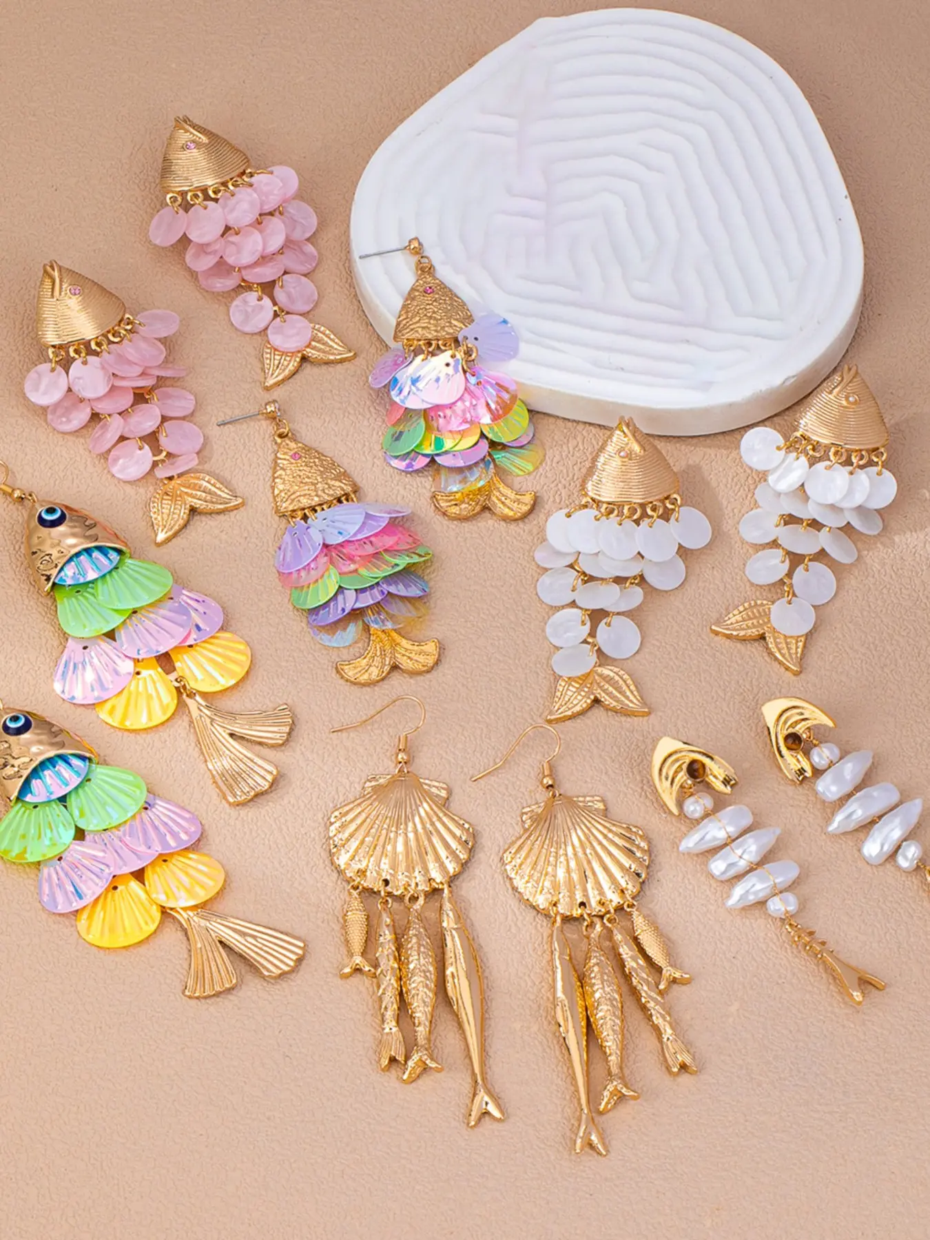6 Pairs Women's Bohemian Sea Shell Fringe Earrings, Rainbow Sequins, Mermaid Scale Pendant, Beach Summer Party Jewelry