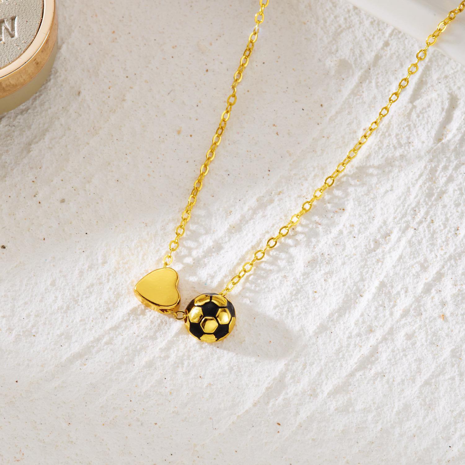 Minimalist Sports Alloy Heart Basketball Volleyball Pendant Necklace, Daily Wear Versatile Paper Card Chain, Fashionable Accessory