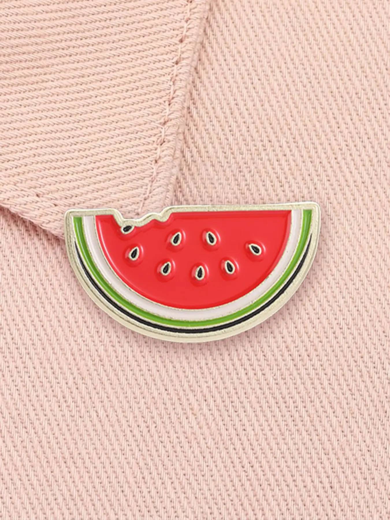 Fruits Watermelon Enamel Pins World Peace Freedom Resist Cultural Symbol Alloy Brooch Men Accessories Lapel Backpack Clothing Decor Badge Fashion Jewelry Accessories Gift for Friends