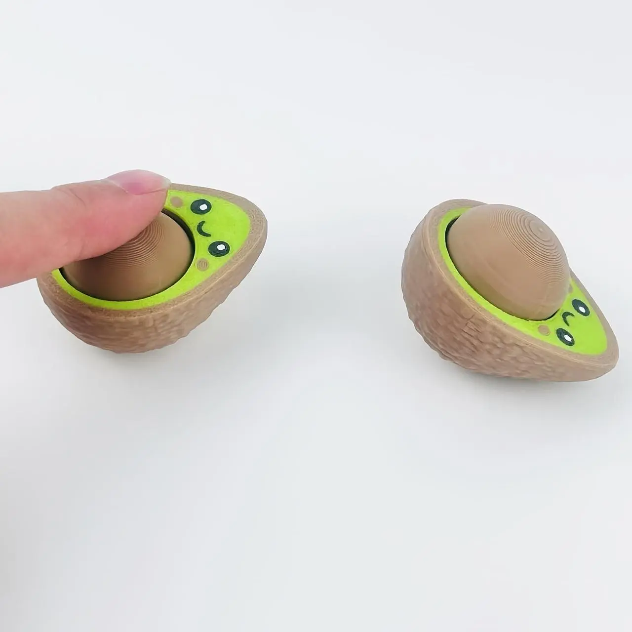 Mini 3D Printed Avocado, Realistic Avocado, Stress Relief Fruit Ornament with Buttons, Birthday Gift, Designed for Adult Relaxation And Stress Relief