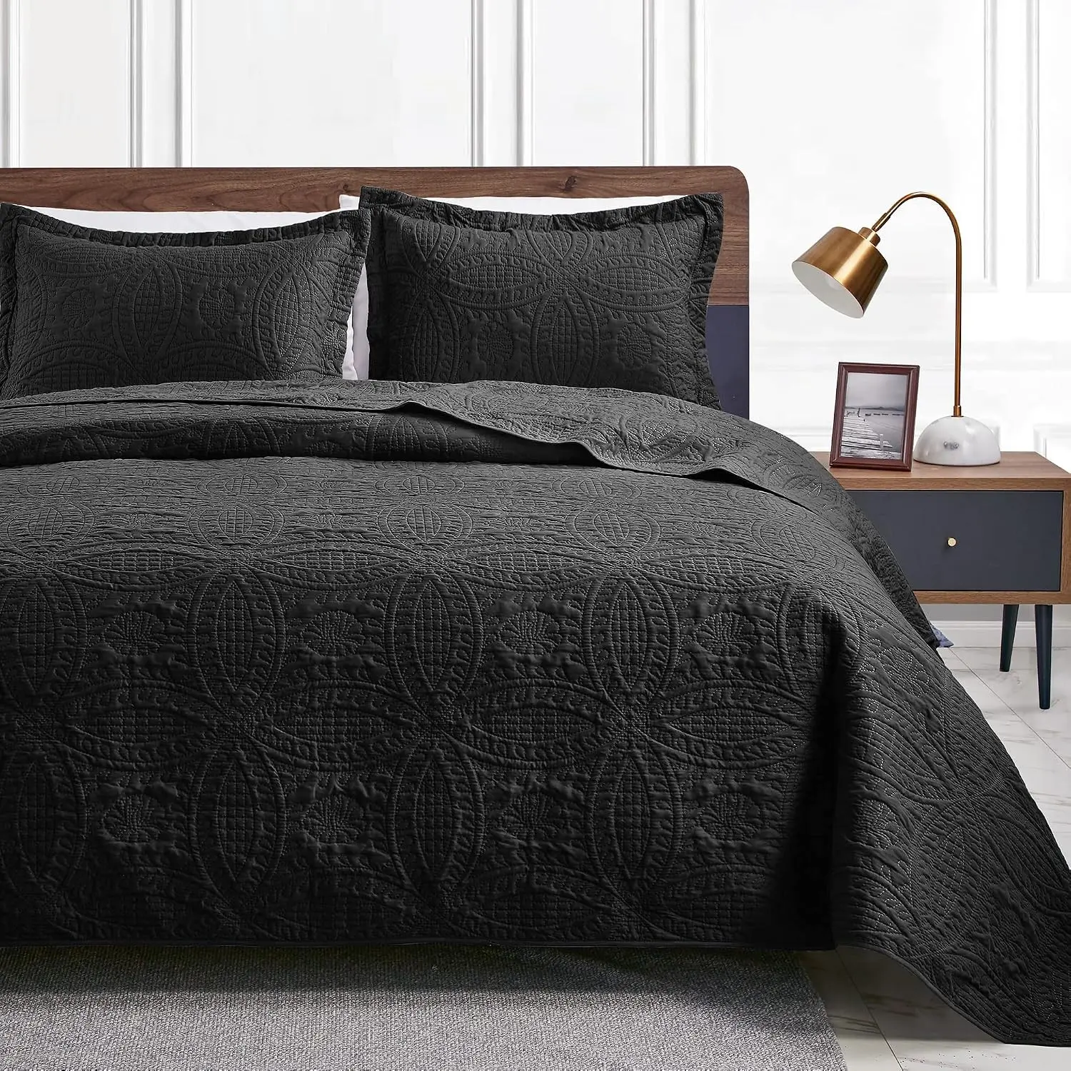 Quilts for Queen Bed Black Bedspreads - Soft Bed Fall Lightweight Bedspread Comforter - Modern Style Coin Pattern Coverlet for All Season - 3 Pieces (1 Quilt, 2 Pillow Shams)