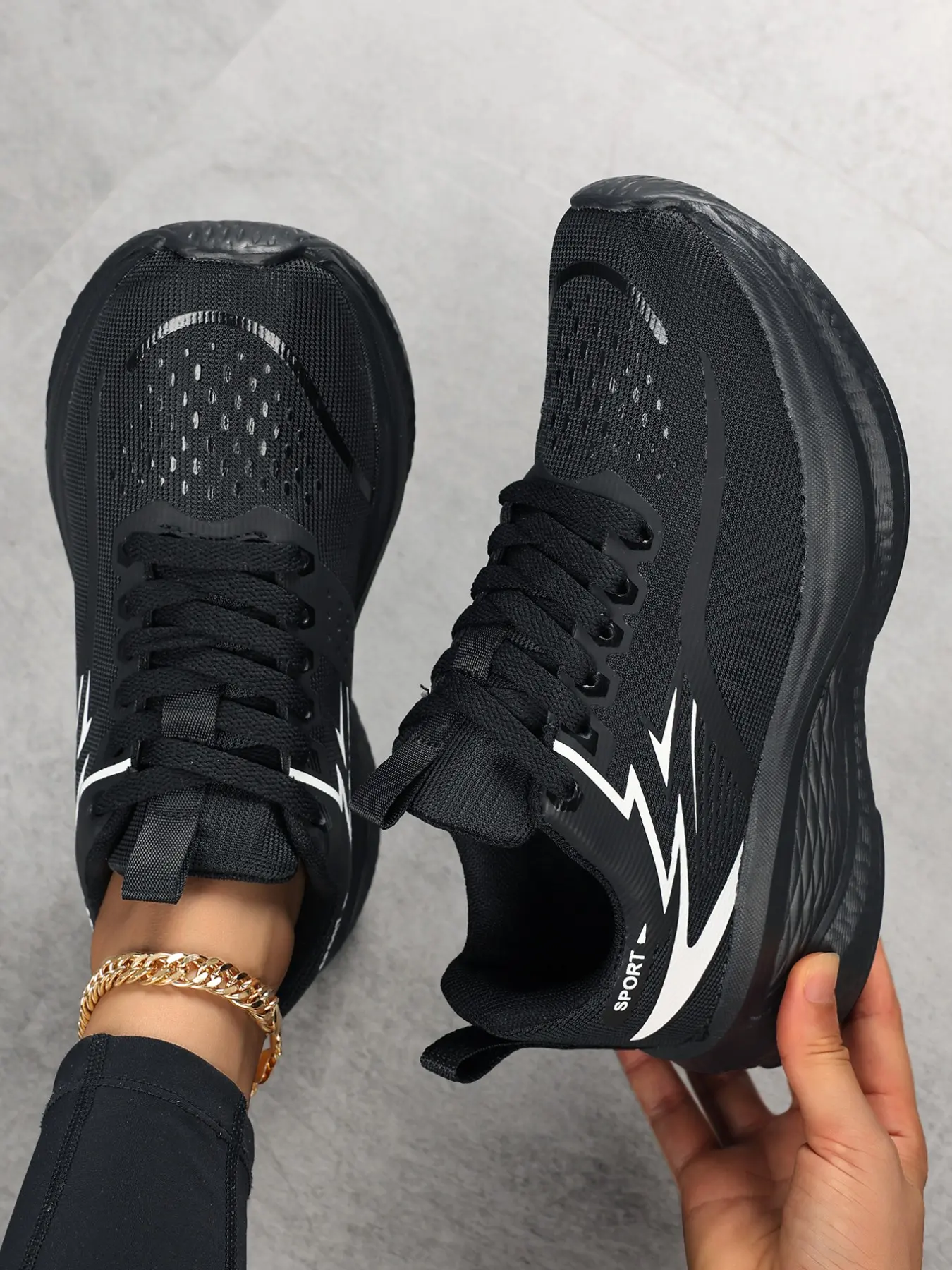 Running Shoes with Soft Sole, Versatile Shock Absorption, Lightweight Mesh Design, Casual Sports Sneakers for All Seasons