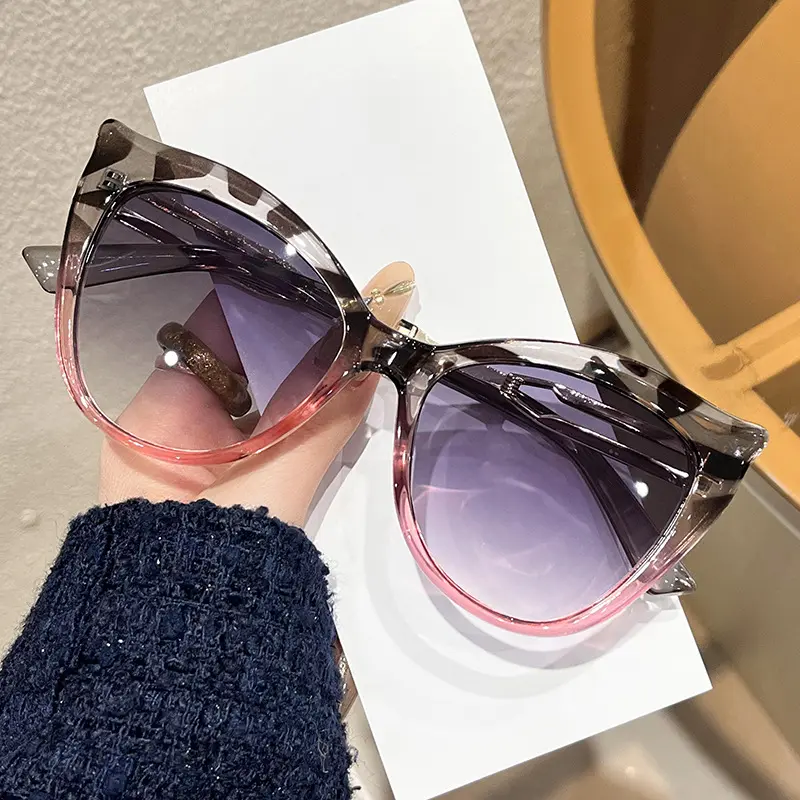 Women's Trendy Cat Eye Sunglasses, Oversized Leopard Frame, Gradient Purple Lens, UV Protection, Luxury Vintage Female Eyewear, Multiple Colors, Outdoor Wear for Driving & Vacation Gift
