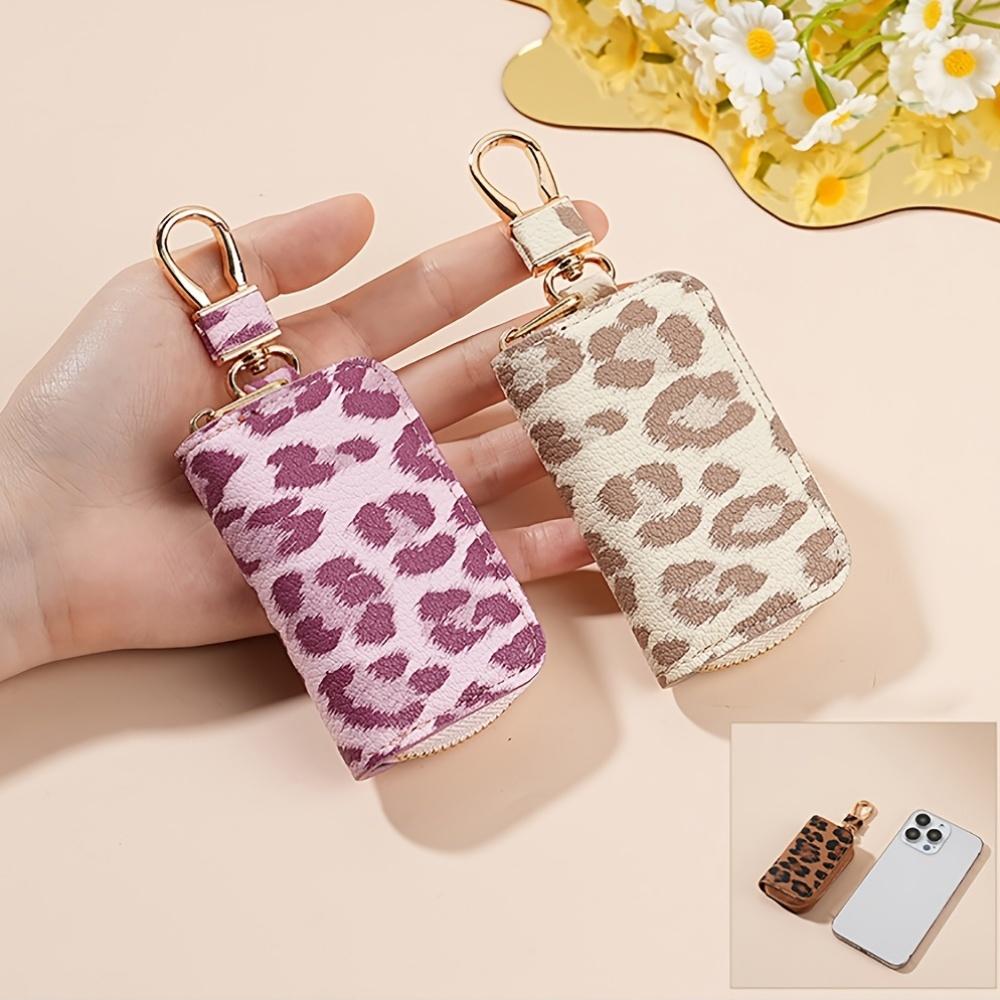 1 Leopard Print Keychain |   Fashionable and Practical, Lightweight and Portable, Ideal for Car Keys, Parties, and Gifts |   Made of Synthetic Faux Leather, Casual Style, Mixed Color, Suitable for Daily Commute