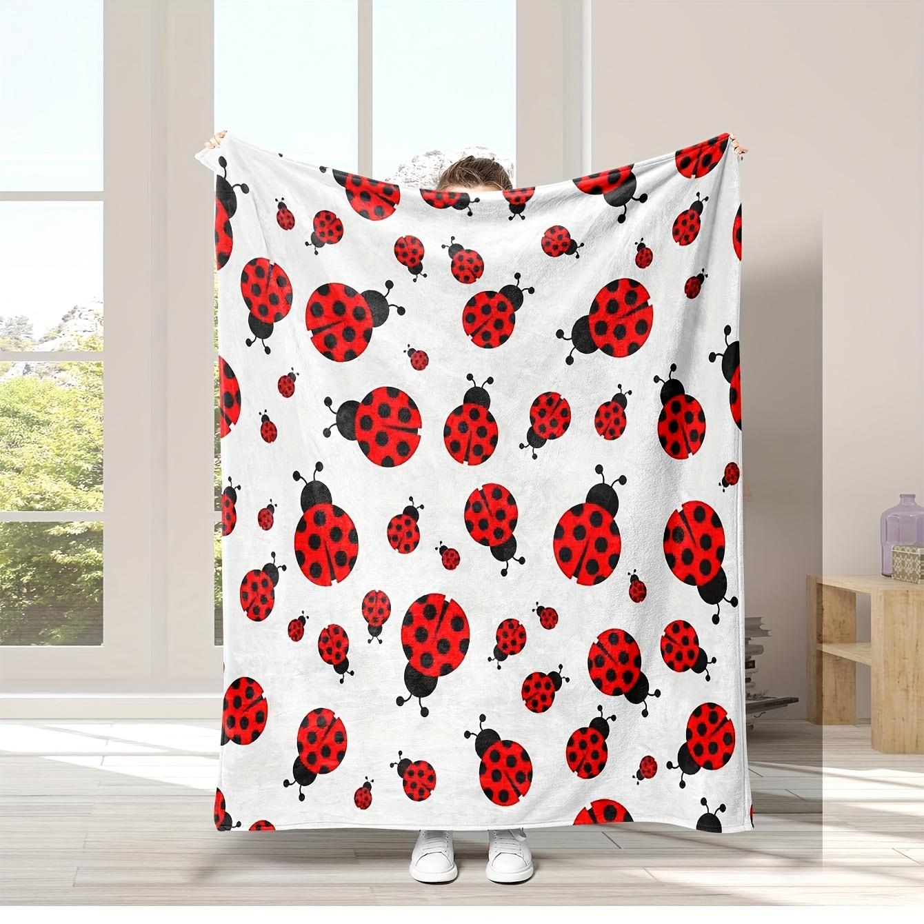 Soft and Comfortable Retro Ladybug Print Flannel Blanket - Lightweight and Anti-Pilling, White with Red and Black Ladybug Pattern, All-Season Universal for Sofa, Bed, Office, Camping Travel Multi-Functional Gift, Cozy Blanket, Home Decoration