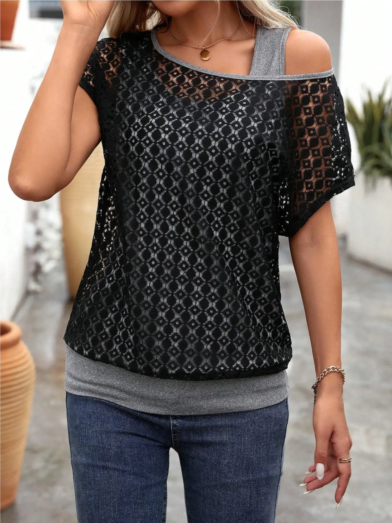 Women's Lace Patchwork Two-In-One Asymmetric Collar Top, Fake Two-Piece Shirt, Lace Backless Vest for Holiday Parties, Casual, Casual Collared Top