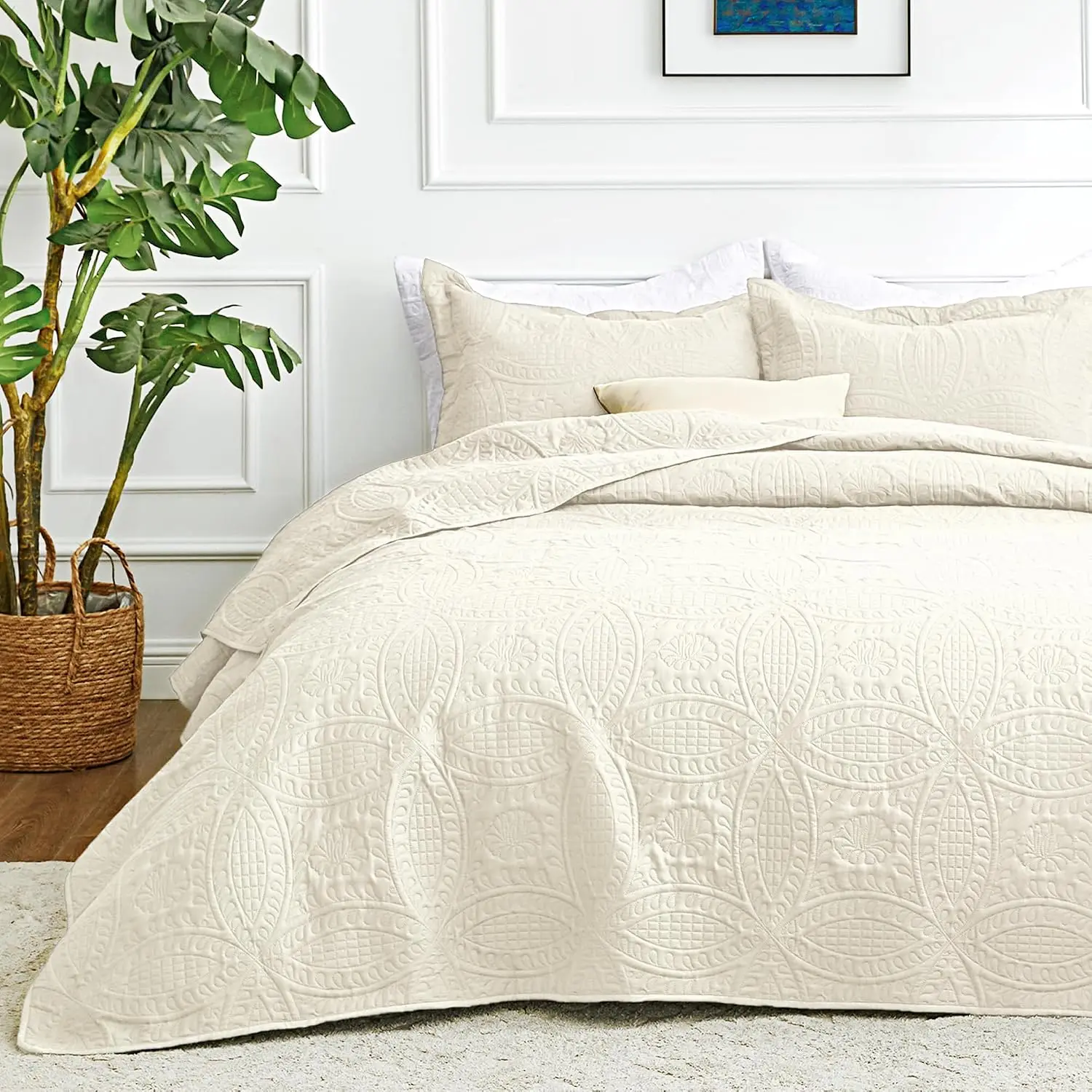 Love's cabin for Queen Bed Beige Bedspreads Bedding Set - Summer Lightweight Bedspread Comforter - Coin Pattern Bedding Coverlet for All Season - 3 Pieces (1, 2 Pillow Shams)