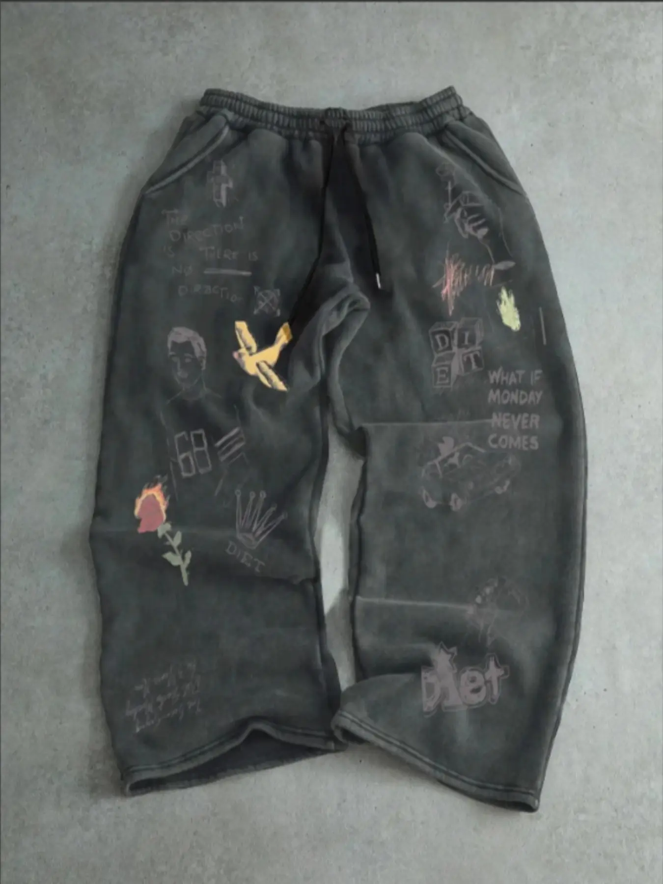 American Vintage Washed Graffiti Wide-Leg Loose Baggy Oversized Sweatpants, Hand-Drawn Multi-Element Print, Retro Post-Apocalyptic Street Style