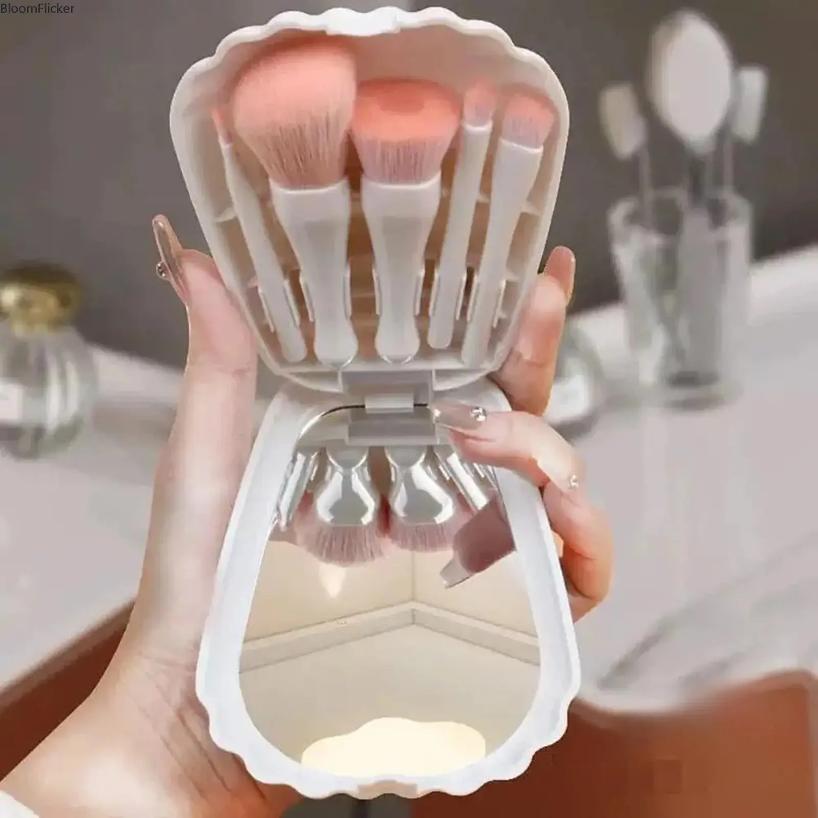 3Pcs/1Pcs 5-Piece Mini Travel Makeup Brushes Set with Mirror - Portable Synthetic Fiber Bristles Pink Cosmetic Essentials, Mini Face Brushes, Purse-Sized On-the-Go Travel Products, Purse-Sized Face Brushes