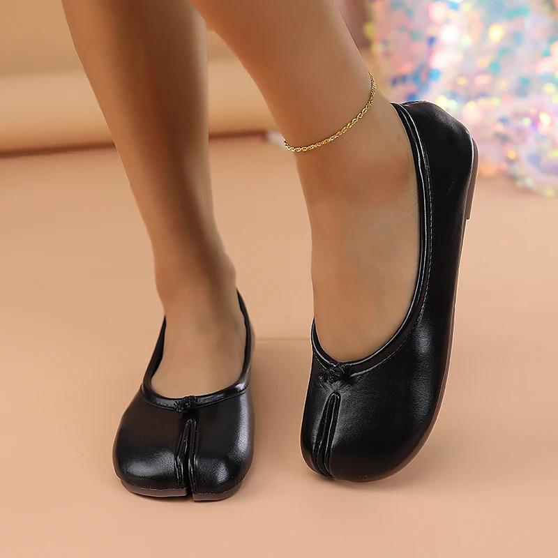 Comfortable Tabi Split Toe Ballet Flats - Ruffled Mary Jane Shoes Pig Hoof Shape Casual Wear