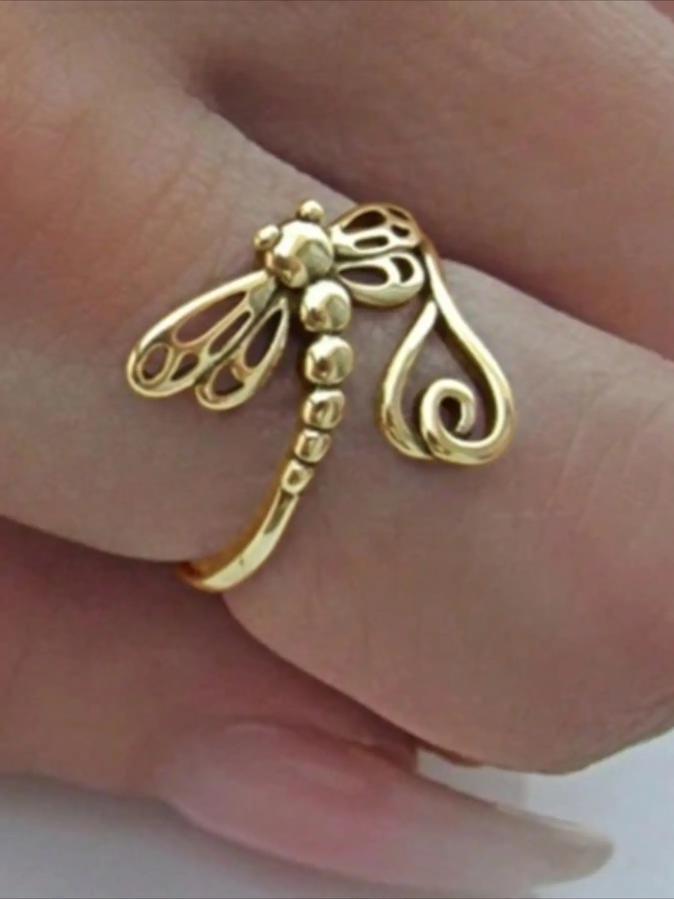 Vintage Unique Open Adjustable Dragonfly Ring Hollow Wing Dragonfly Wrap Band Rings Boho Vintage Insect Statement Jewelry Gift for Women Daily Wear
