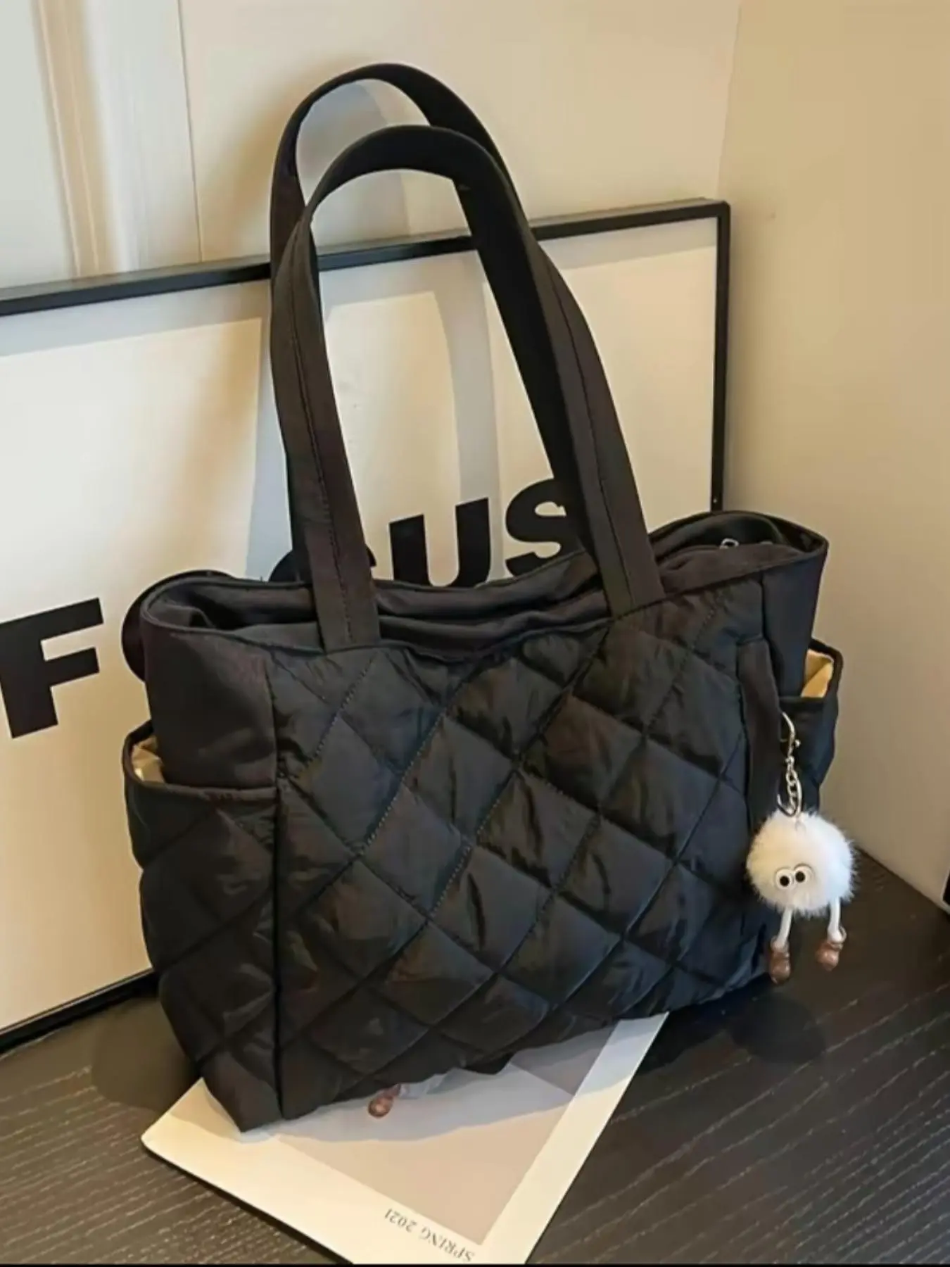 Women's Large Capacity Diamond Pattern Tote Bag, Casual Daily Commute Shoulder Bag with Cute Charm, Multi-Pocket Purse
