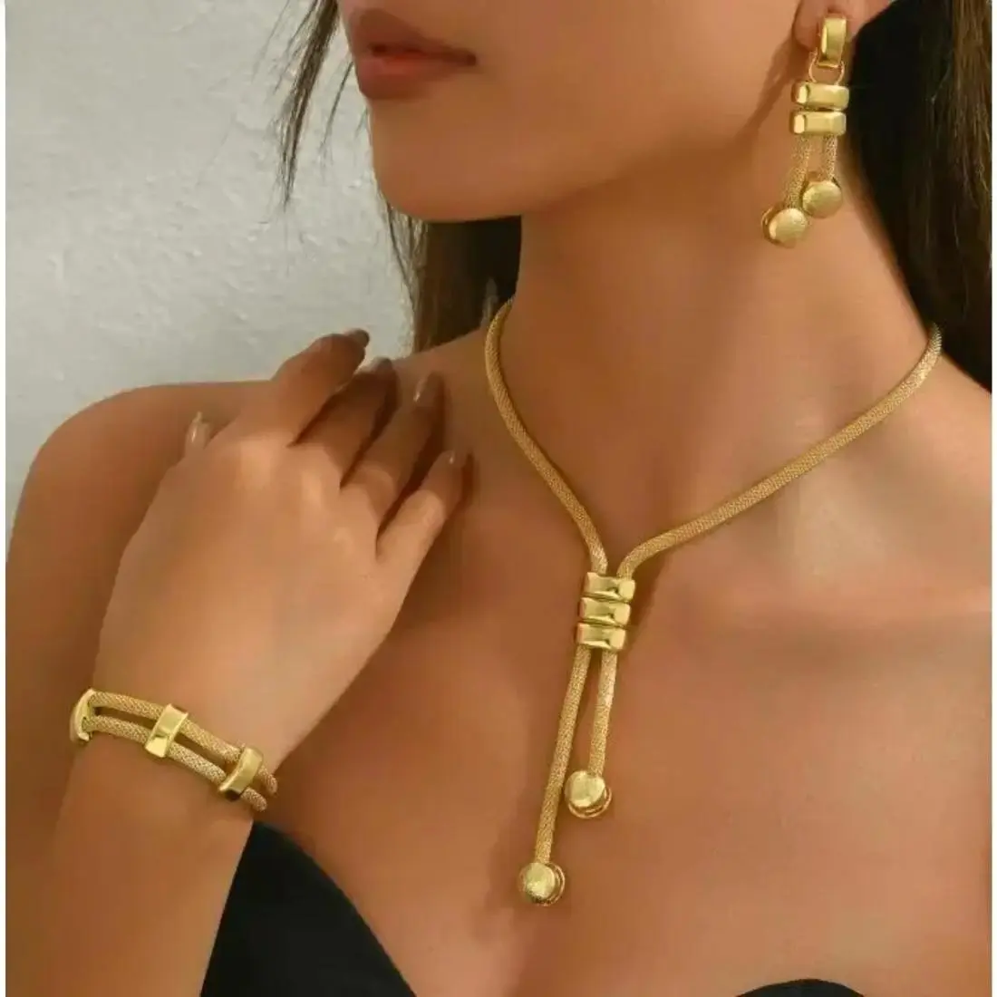 Women's 2026 Trendy Minimalist Luxury Fashion Accessory Set - Geometric Drop Earrings, Woven Bracelet, Lightweight Hypoallergenic Tarnish-Resistant Fade-Resistant Accessories for Daily Wear, Party Gifts, Luxury Fashion Accessory Sets, Fade Resistance