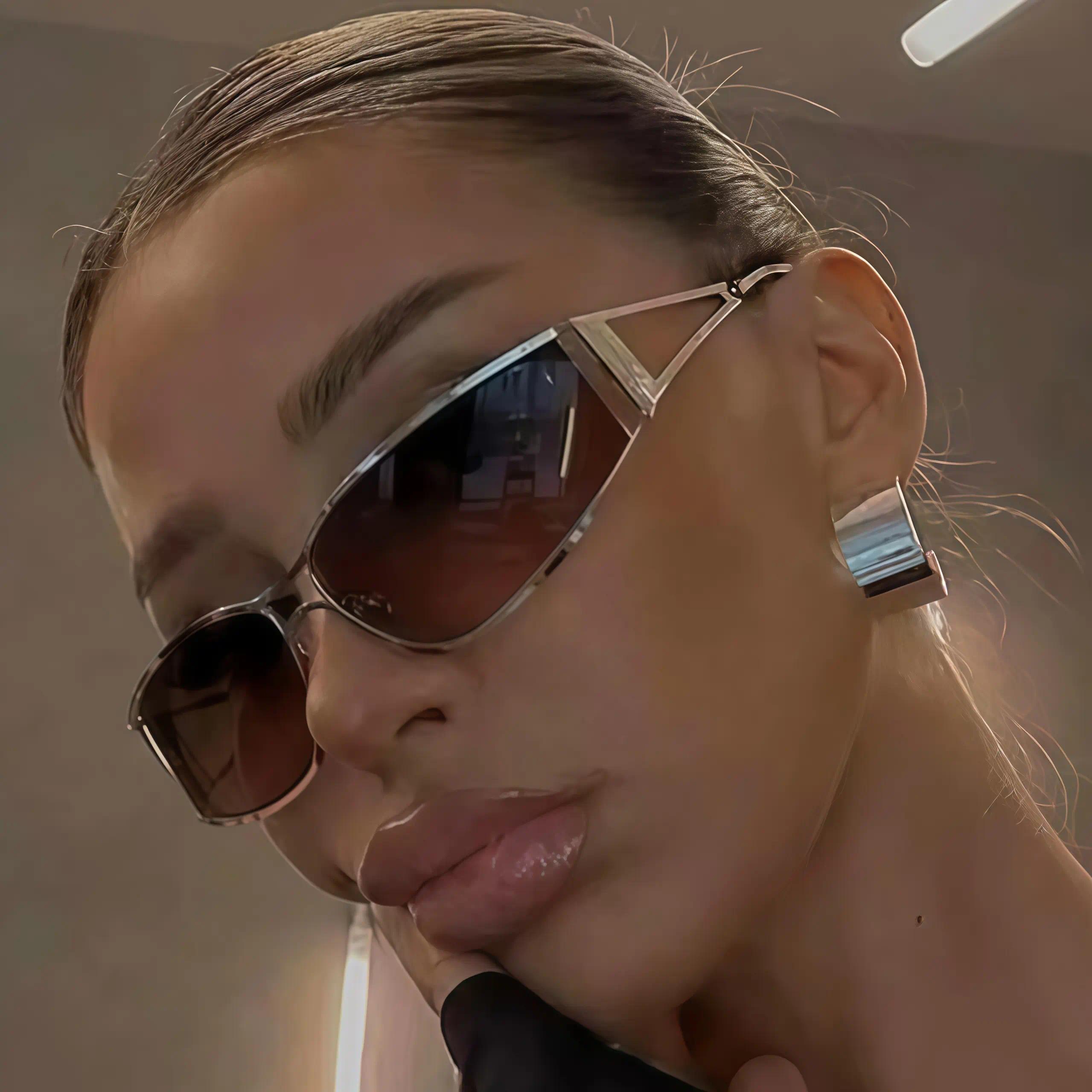 Women's Y2K Futuristic Polarized Sunglasses, Metallic Rectangular Frame Preppy Style Eyewear, Anti-Glare UV Protective Shades for Beach, Travel & Street Fashion Looks