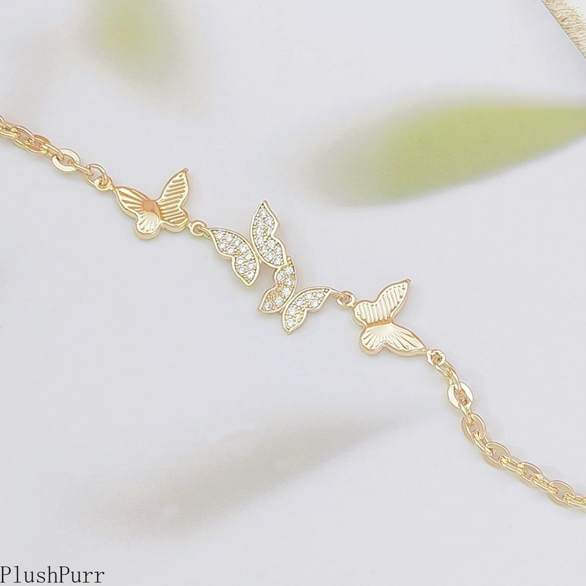 2026 Fashion Butterfly Bracelet—The Ultimate Gift for Your Best Friend. A true spring statement piece, featuring a captivating design that is effortlessly versatile—making it the perfect present for your dearest friends.