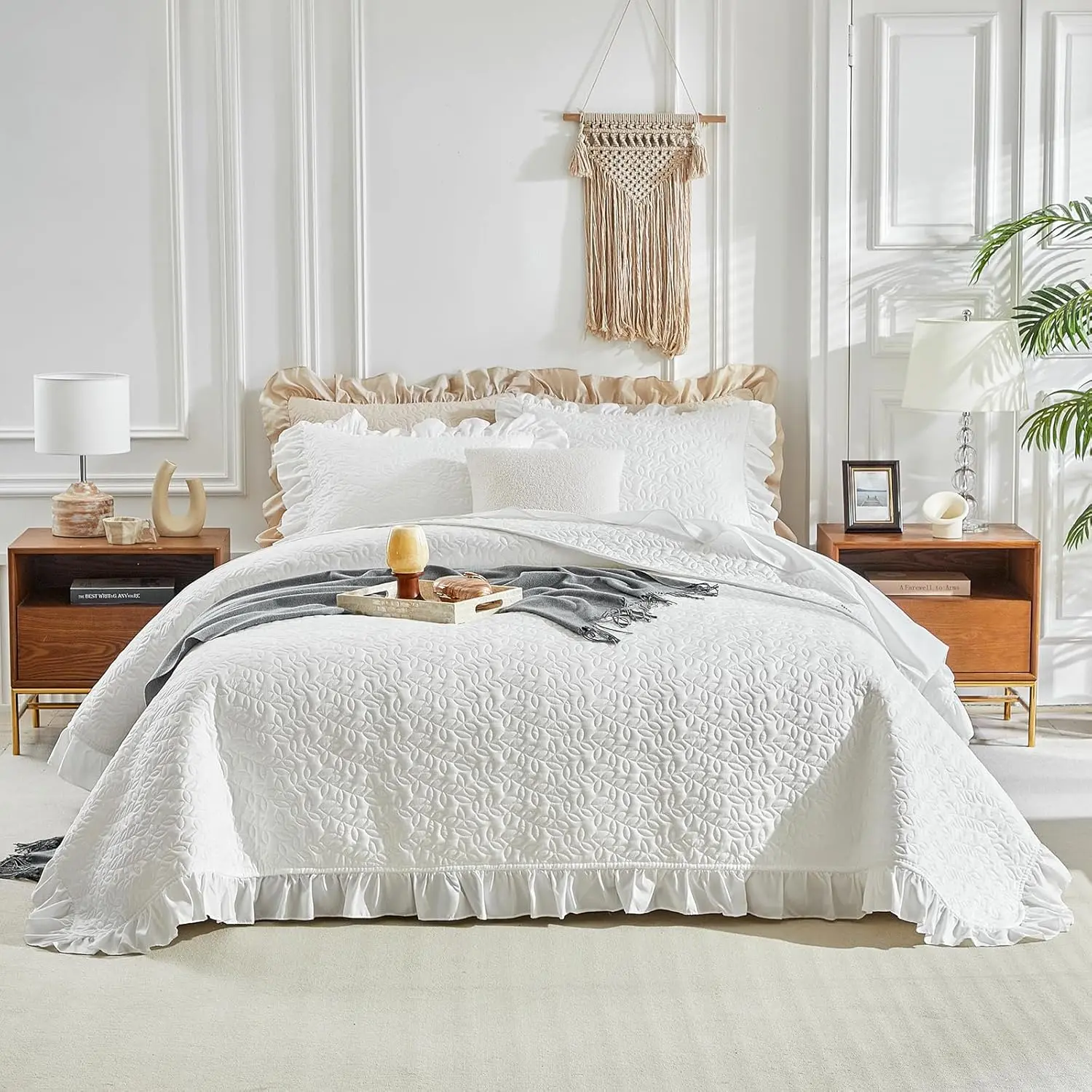 Oversized Ruffled Set 100 * 100in Queen Size Farmhouse Ruffles 3PC Quilted Bedding Rustic Coverlet & Sets Lightweight Summer Bedspread with Shams for Men White