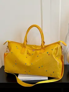 Luxury Crocodile Texture Travel Bag with Rhinestones, Adjustable Shoulder Strap, Large Capacity, Ideal for Short Trips and Gym Use