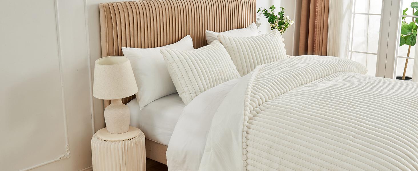 Faux Fur King Size Comforter Set 3 Pieces – Soft White Comforter Full Size, Vertical Striped Faux Fur Fuzzy Warm Bedding Set(1 Comforter and 2 Pillowcases)