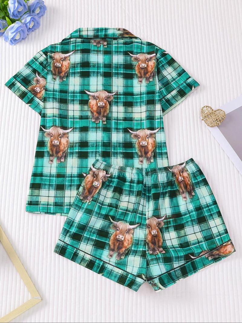 Women's All Over Cow Print Shirt & Elastic Waist Shorts Pyjama Two-piece Set, Casual Comfy Pajama, Casual Comfy Short Sleeve Top & Shorts PJ Set, Ladies Sleepwear for All Seasons, Loungewear