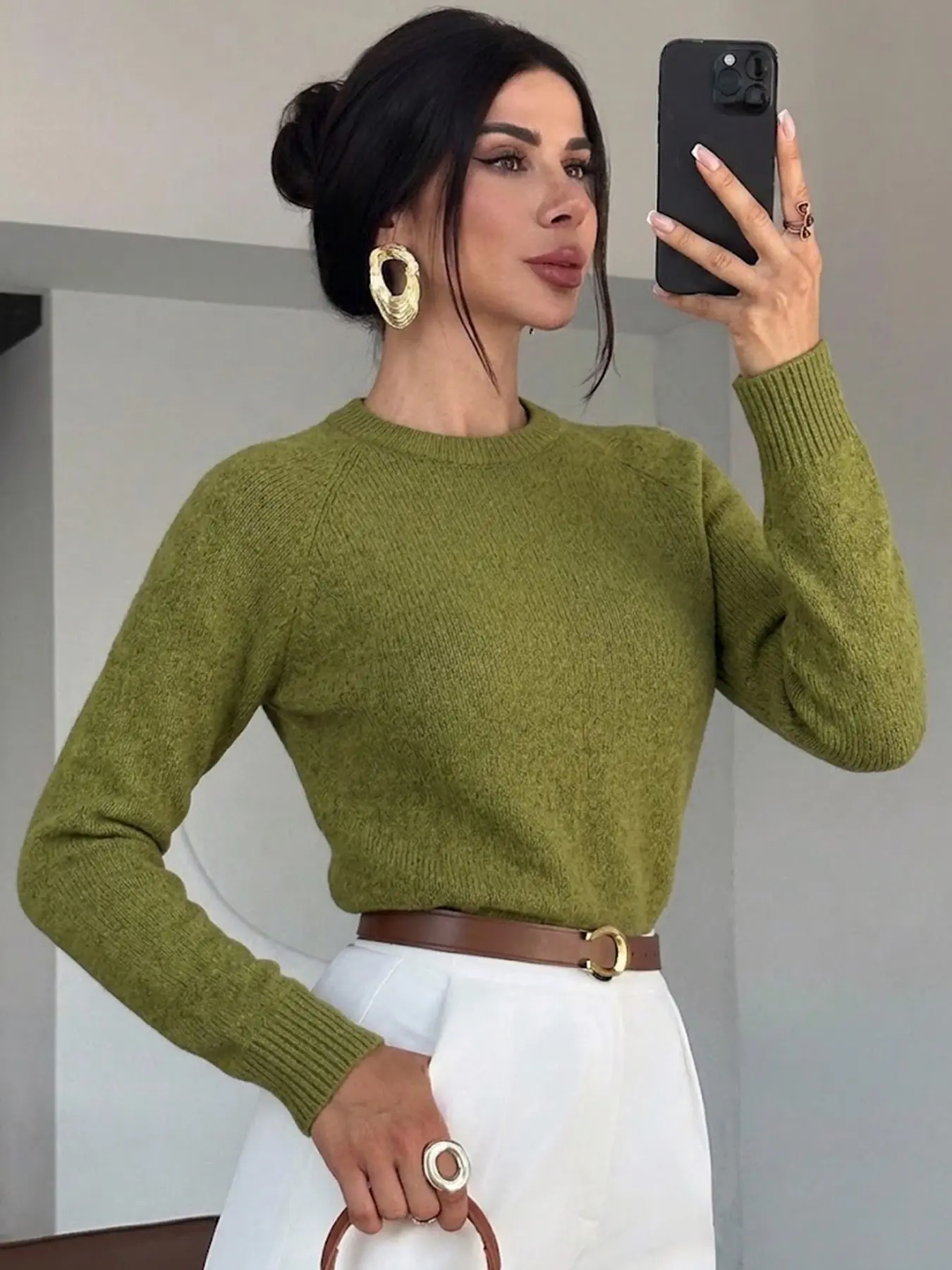 Women's Round Neck Long Sleeve Knit Sweater, Soft Loose Fit Drop Shoulder Pullover, Casual Everyday Fall Winter Basic Top, Coffee Shop Date