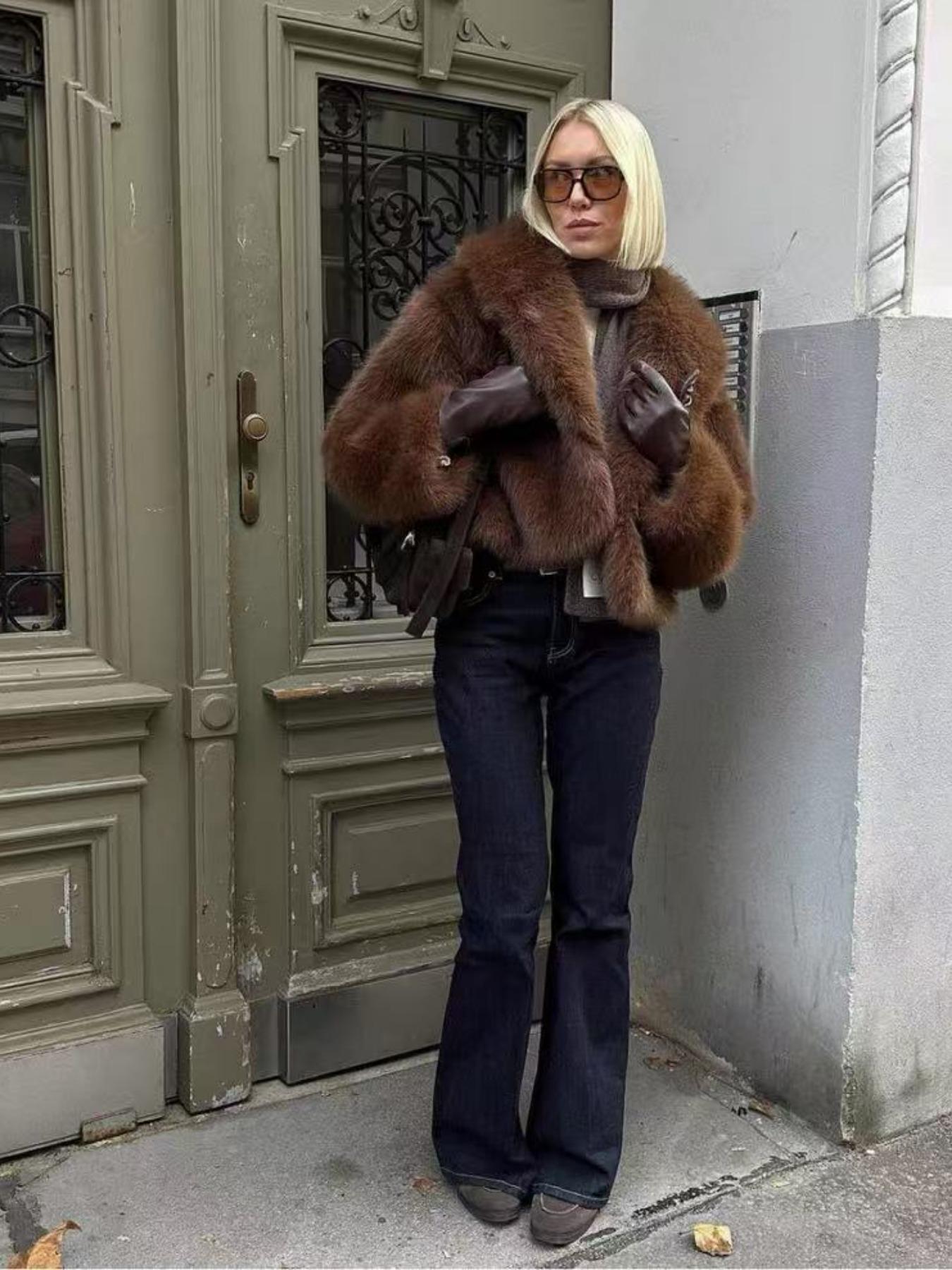 Women's Faux Fur Short Cropped Coat, Woven, Thick Warm Oversize Loose Fit Baggy Winter Jacket, Outerwear, Luxurious Look, New Fashion Trendy Design, Perfect for Cold Weather Women's Faux Fur Short Cropped Coat, Woven, Thick Warm Oversize Loose Fit Baggy Winter Jacket, Outerwear, Luxurious Look, New Fashion Trendy Design, Perfect for Cold Weather