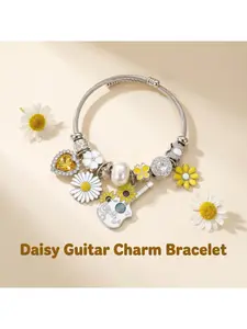 Daisy Guitar Charm Bracelet, Sunflower Heart Bead Stretch Cuff, Fresh Forest Style, Perfect Accent for Music Festivals & Daily Outfits, Ultra-Girly Stacked Look, Ideal for Besties & Couples