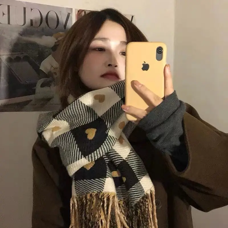 Women's Heart-Shaped Scarf, Autumn Winter Warm Shawl, Cute Korean Style, Outdoor Windproof Neck Protector, Christmas Gift Idea