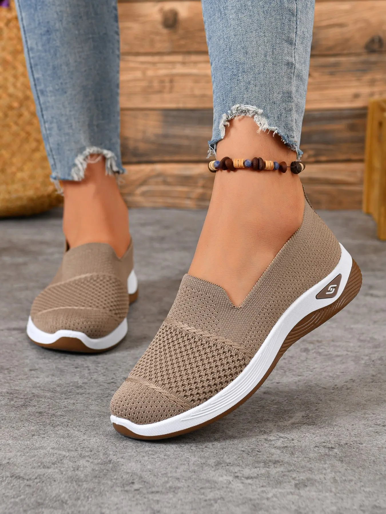 Women's Casual Slip-On Sneakers, Slip on Trainers, Round Toe Low Top, Textile Upper Rubber Sole, Lightweight Comfortable Shoes for All Seasons