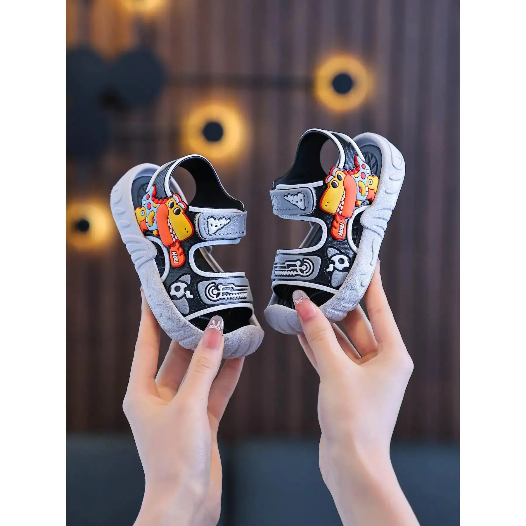 Boys' Summer New Soft Sole Velcro Sandals, Kids Outdoor Sports Casual Shoes, Minimalist Style PVC Beach Slippers, Flip Flop Slides, Unique Sandals, Flip Flops Shoes