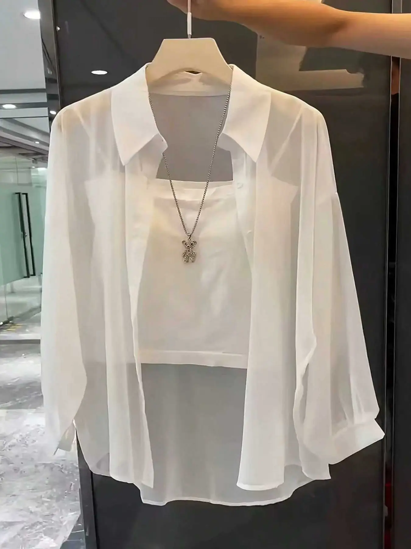 Women's Solid Color Loose-Fit Chiffon Shirt Jacket, Lightweight & Breathable, All-Season Wear, Plain Surface Design, Unlined Style, Blouses