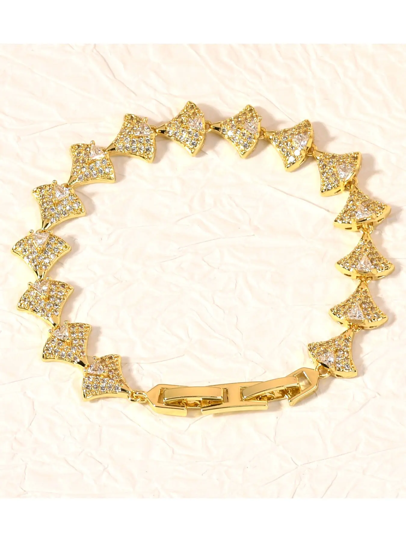 Elegant Fan-Shaped Christmas Tree Zircon Bracelet, Cubic Zirconia Chain, Perfect for Daily Wear, Party, Christmas Gift