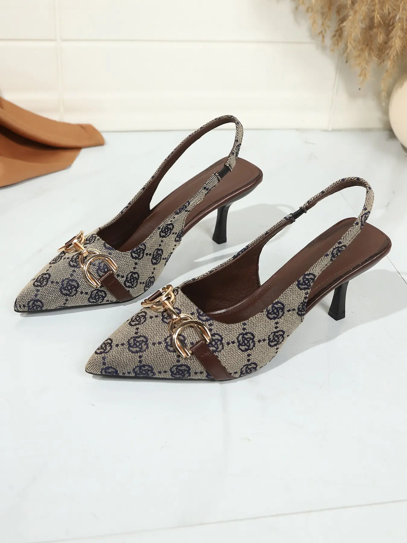 Women's Summer Fashion Pointed Toe High Heel Fit Sandals, Luxurious Retro Floral Letter Print, Comfortable Open Back, Multiple Sizes Available