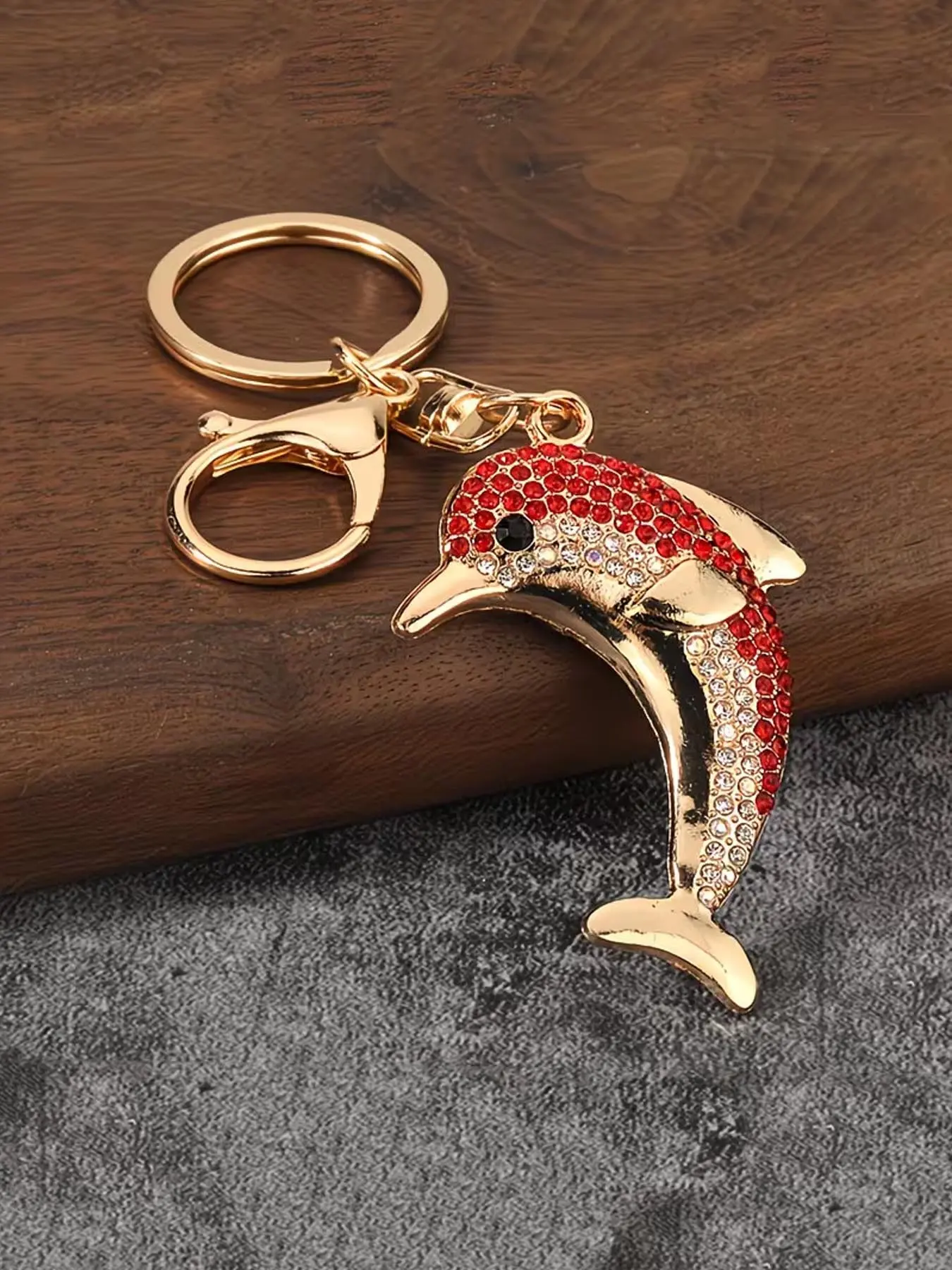 1pc Creative And Cute Dolphin Car Keychain, High-End Diamond Studded Korean Version Dolphin Metal Keychain, Two Colors To Choose From, Ocean Fashion Women's Backpack Pendant, Accessory Small Gift, Keychain, Keyring, The Best Gift For Friends