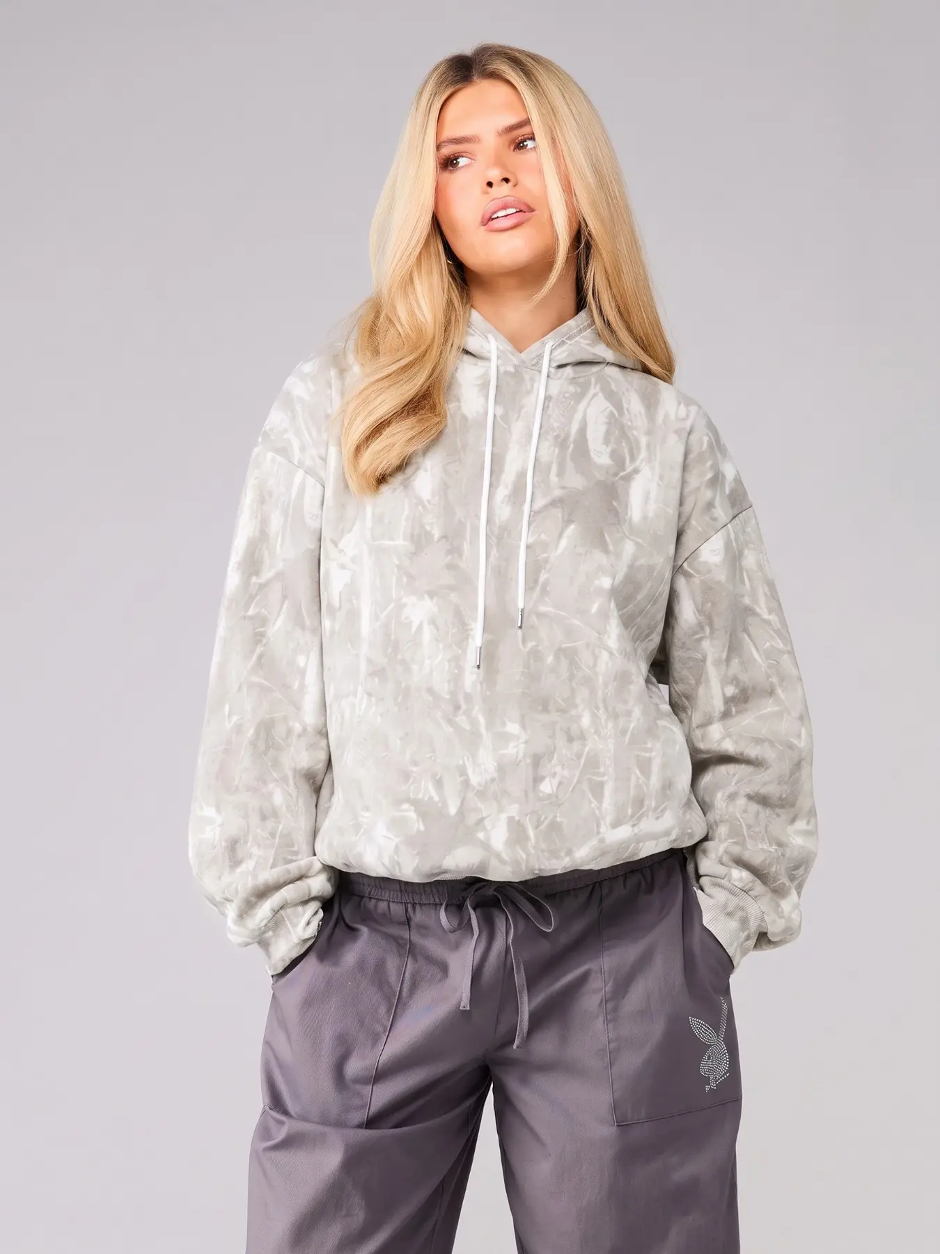 Women Oversized Branch Print Cropped Pullover Hoodie, Long Sleeve Drawstring Hooded Sweatshirt, Casual Loose Streetwear Crop Top for Daily Outfits
