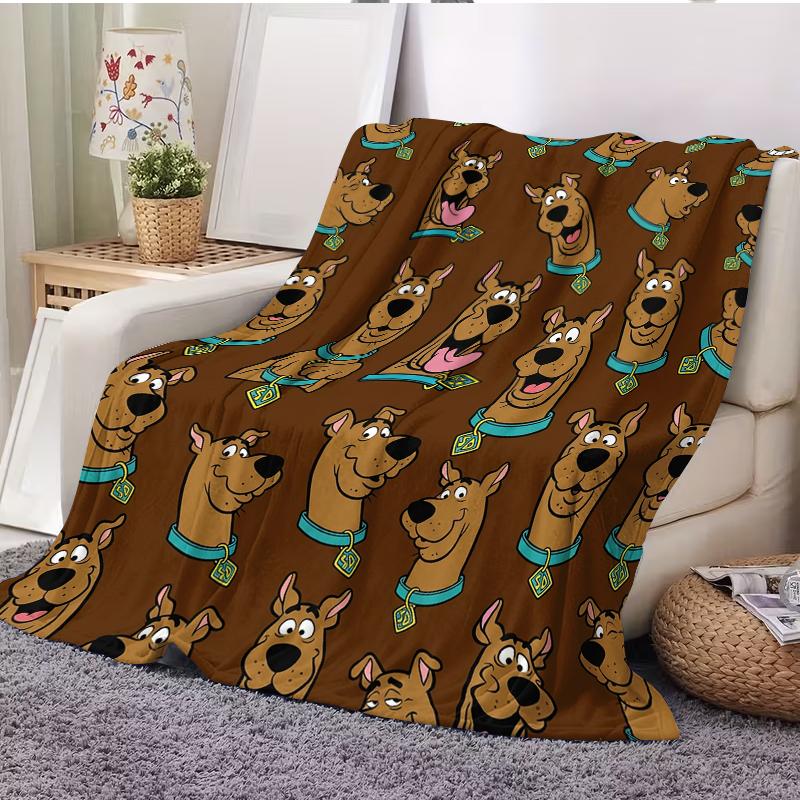 Scooby Doo Pattern Flannel Blanket Soft and warm, this cartoon character pattern blanket is suitable for use on beds, sofas, reclining chairs or during travel This is the best gift for couples, children, parents and friends, and it can express deep love.