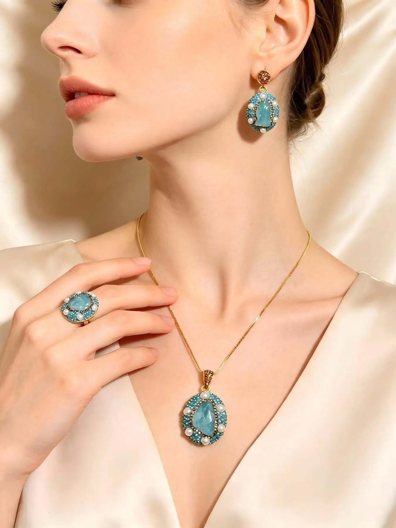 3-Piece Set Natural Crystal Jewelry for Women, Elegant Blue Color Design, Perfect Gift Idea, High-Quality Craftsmanship