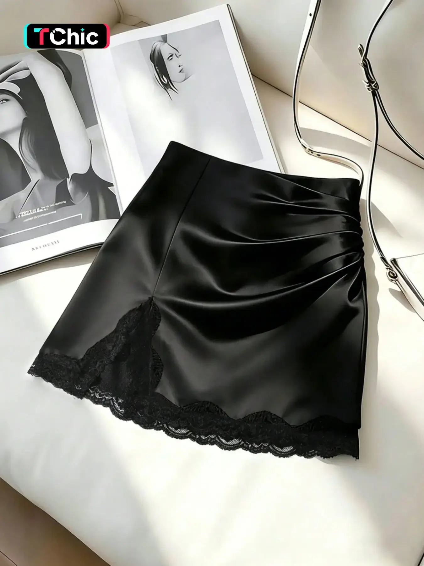 Women's solid color sexy lace trim bodycon skirt with slit design is suitable for evening cocktail parties and all seasons.