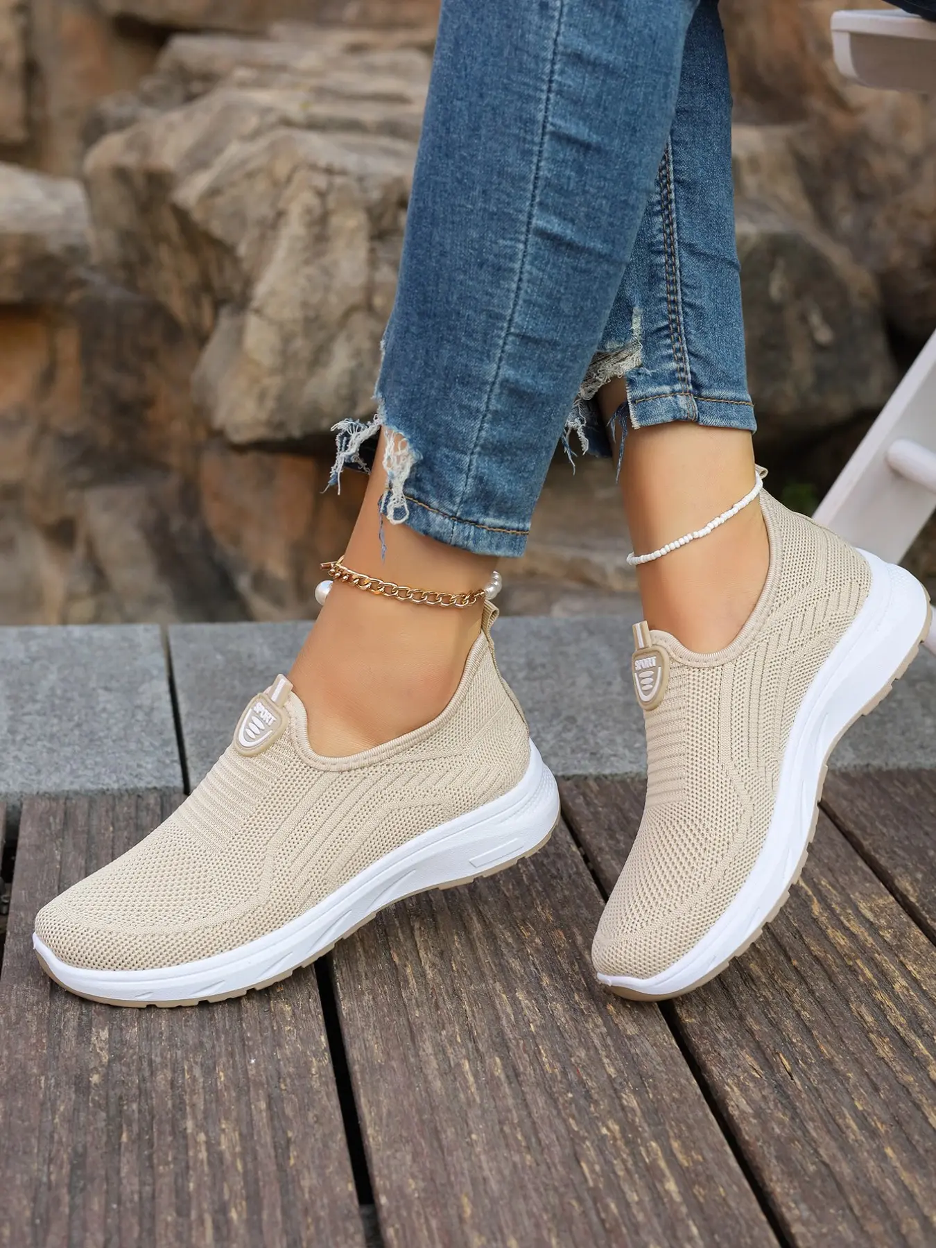 Fashion Women Sport Badge Knit Slip On Platform Sneakers, Trendy Low Profile Walking Trainers, Versatile Casual Shoes to Pair With Jeans and Daily Outfits