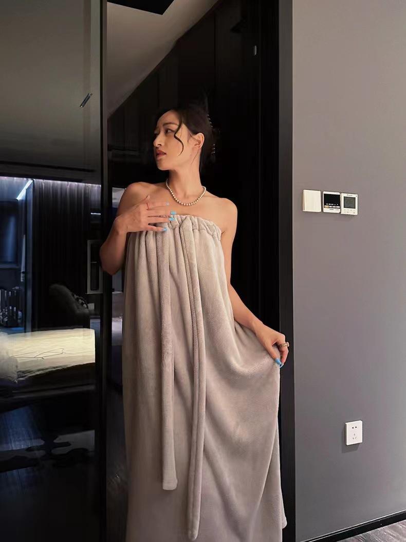 Women's Wearable Bath Towel Dress, Soft Absorbent Strapless Bath Robe, Summer Spa Shower Wrap for Home