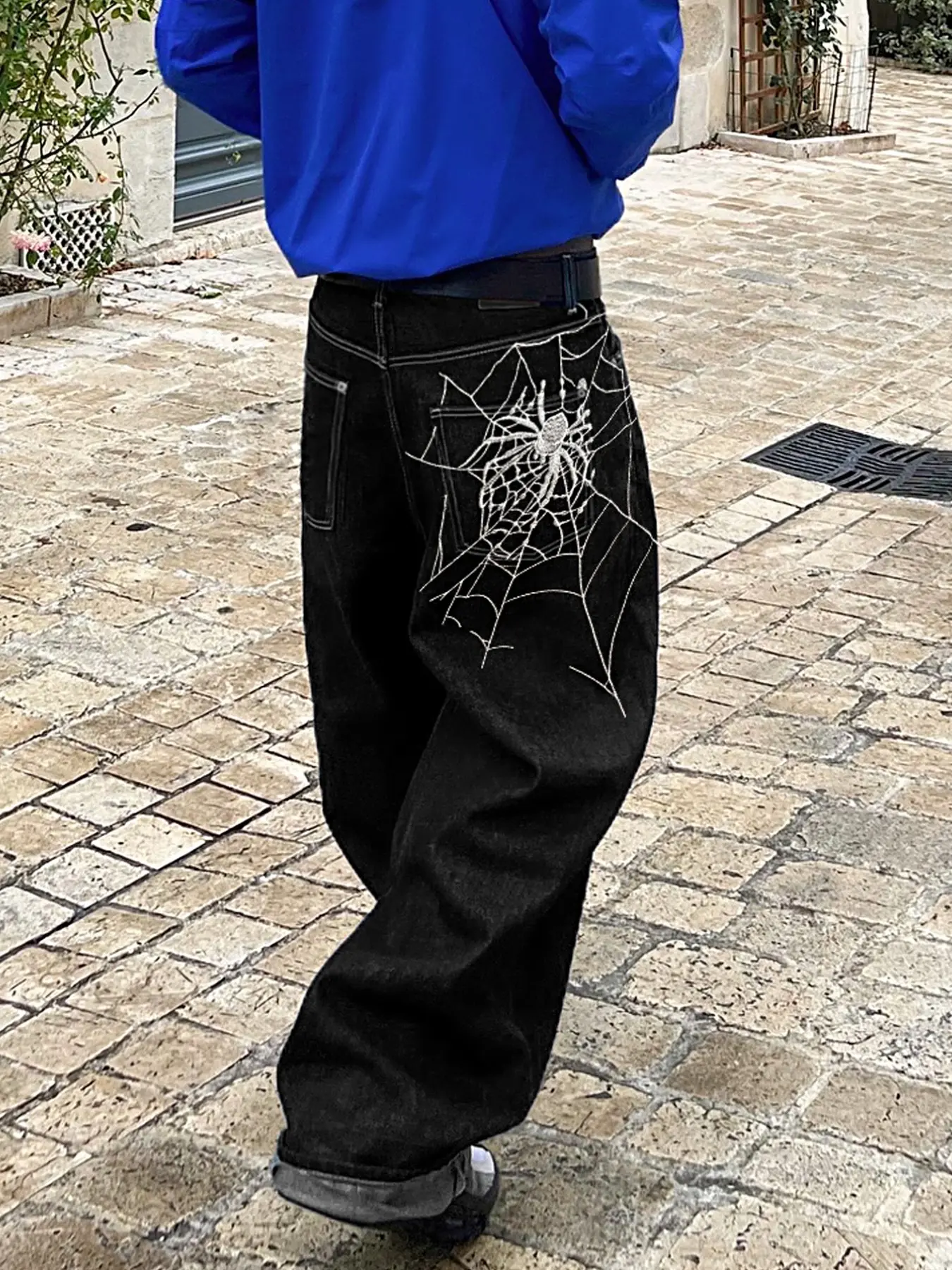 Men's Stylish Aesthetic Spider Web Pattern Embroidered Washed Denim Jeans, Casual Loose Fit Versatile Jeans for All Seasons, Comfortable Everyday Wear