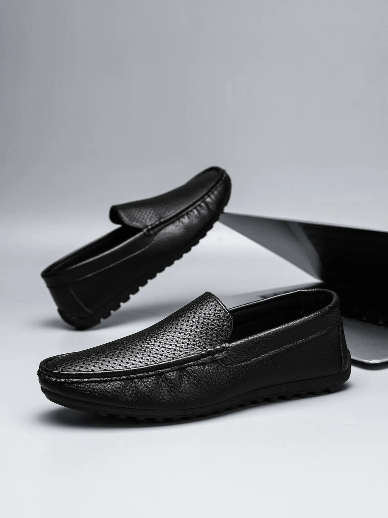 Men’s Breathable Perforated Leather Slip On Loafers, Soft Light Non Slip Driving Shoes, Comfort Flat Footwear Suitable for Business Office Work, Daily Driving, City Walking and All Season Indoor Outdoor Casual Occasions