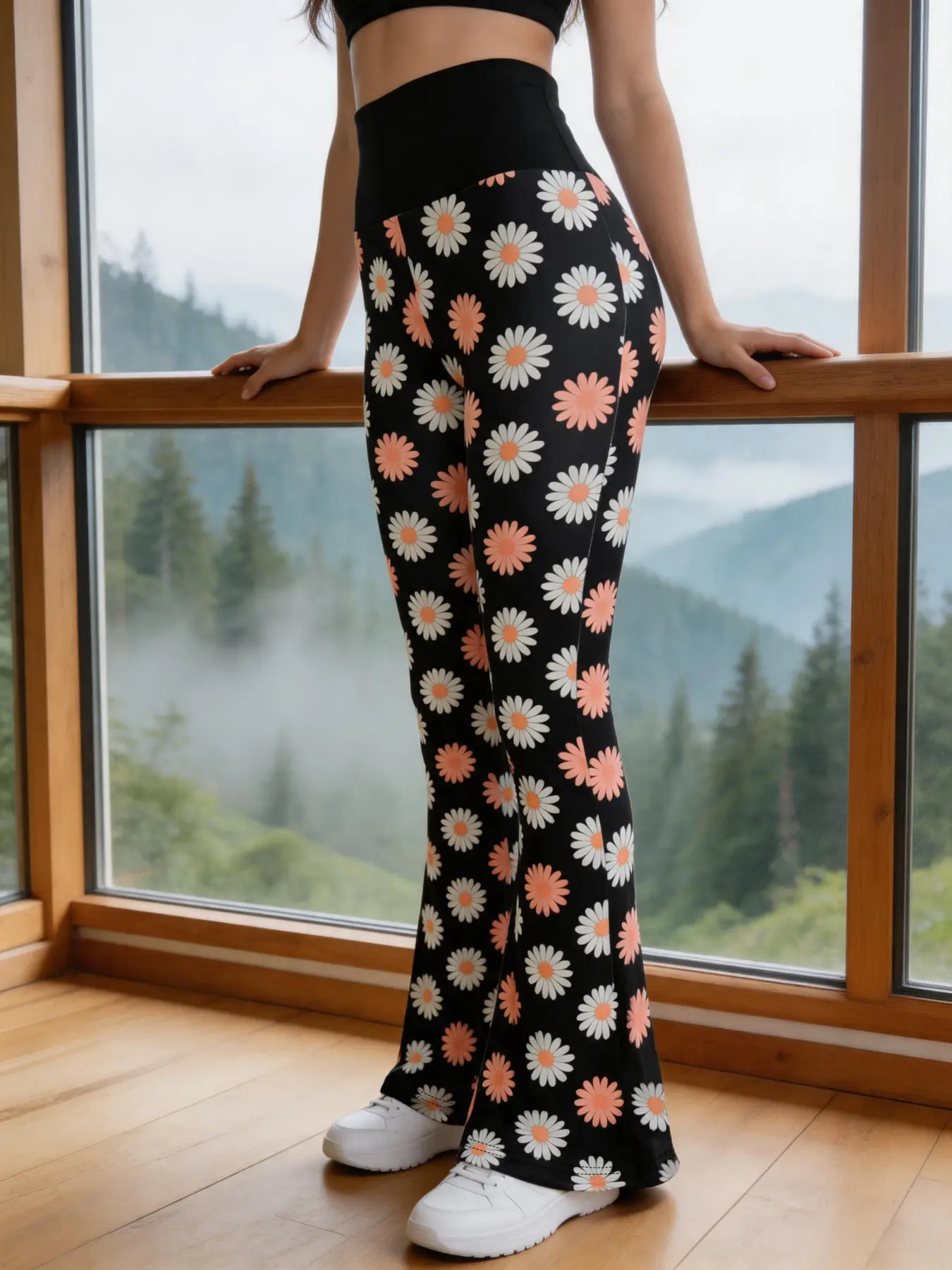 A pair of gentle Daisy print high-waisted flared yoga pants for women, tall, elastic and slimming, suitable for both fitness and shopping, as well as casual and sporty trousers