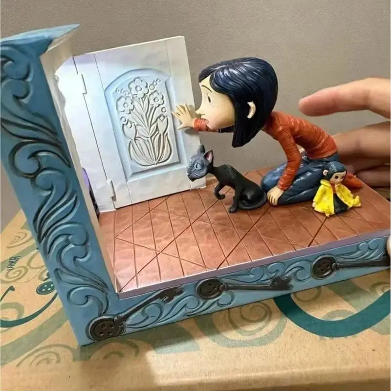 Coraline The Secret Door Figure Coraline Classic Tiny Statue Button Eyes With Black Cat Anime Figure Desk Ornament Model