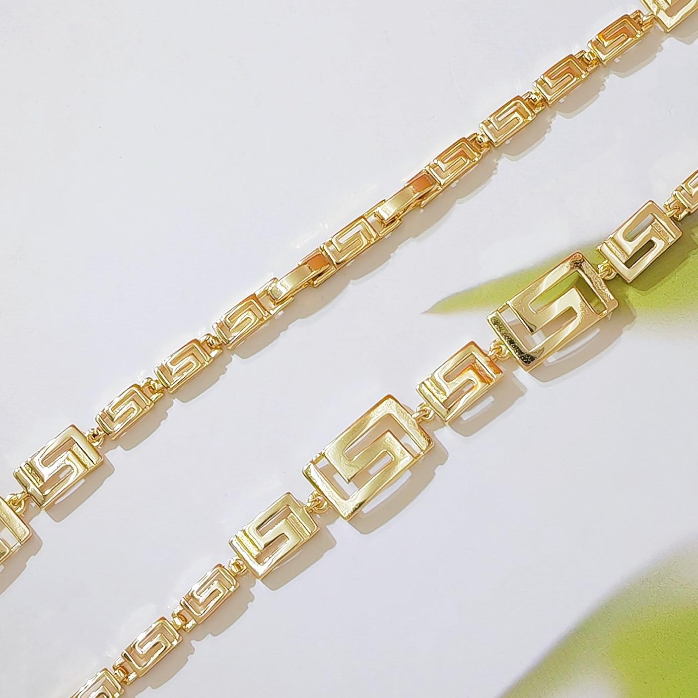 18K Gold Plated Chevron Geometric Link Bracelet for Women & Men, Vintage Retro Pattern Design, Minimalist Luxury Aesthetic Jewelry, Trendy Versatile for Daily Wear, Street Style & Parties