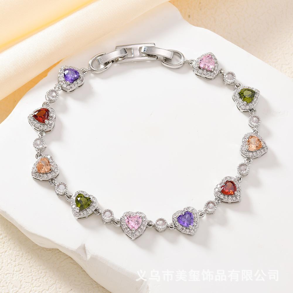 Heart Sculpture Zirconia Bracelet Tactile Sparkle Love Chain Contemporary Love Jewelry