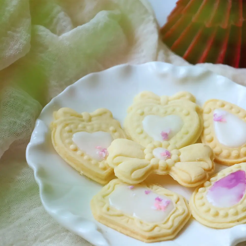 Heart Bow Shape Vintage Cookie Mold, Reusable Cookie Stamp for Birthday Parties, Christmas Fondant Tool, Kitchen Utensil