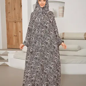 Middle Eastern Women's Scarf-Style Prayer Robe, Jilbab, Modest Islamic Muslim Clothing, Long Loose Comfortable Printed Dress, Elegant Floral Trim Design, Perfect for Daily Wear, Modesty Muslim Clothing