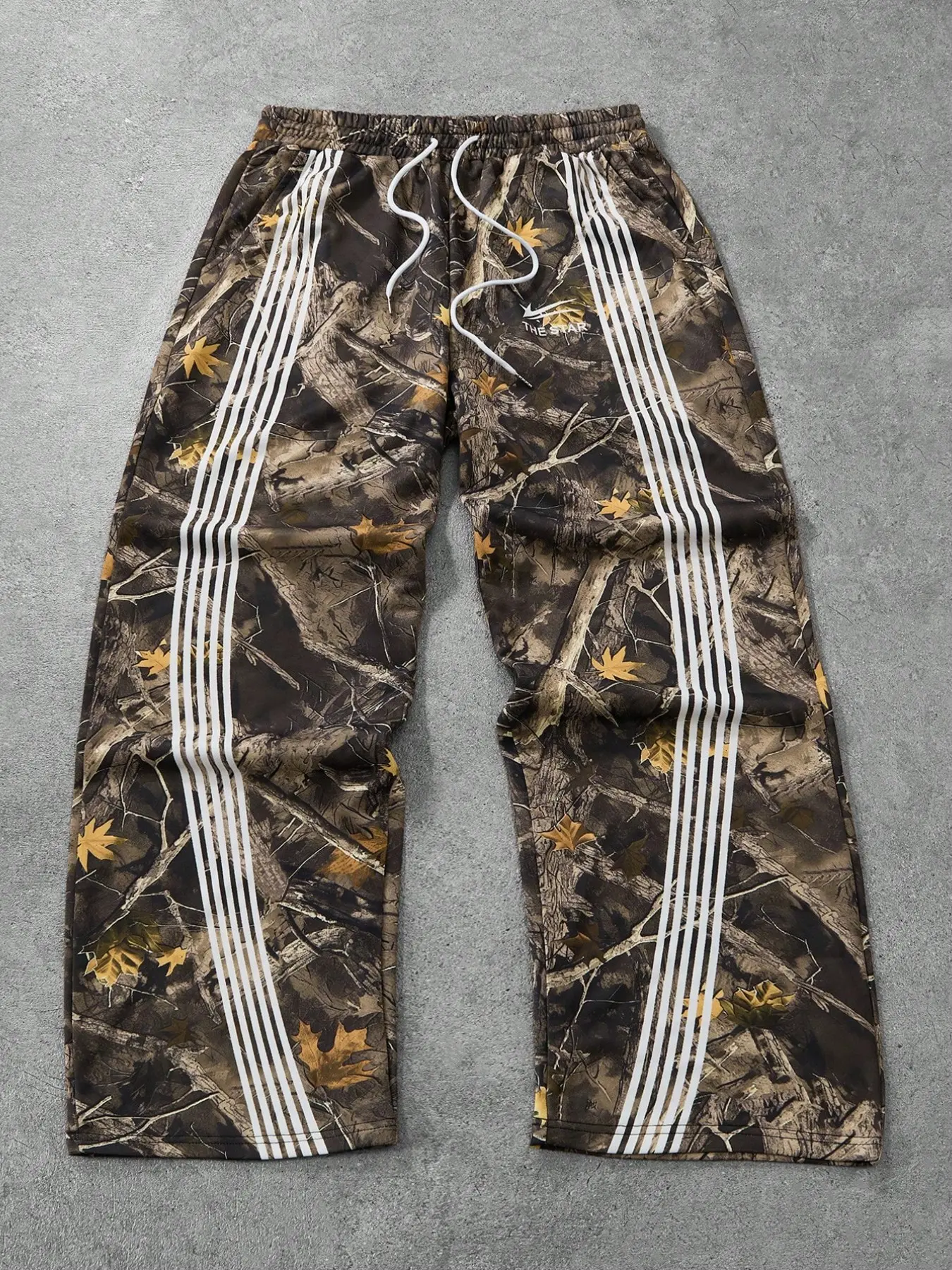 Unisex Realtree Camo Straight Sweatpants | Side 3 White Stripes Elastic Drawstring Waist "THE STAR" Logo Print | Outdoor Hunting Streetwear Wide Leg Pants for Men & Women
