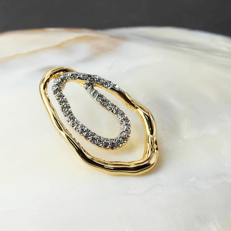 European and American vintage personalized stud earrings, full diamond earrings, two-tone contrasting designer new women's earrings